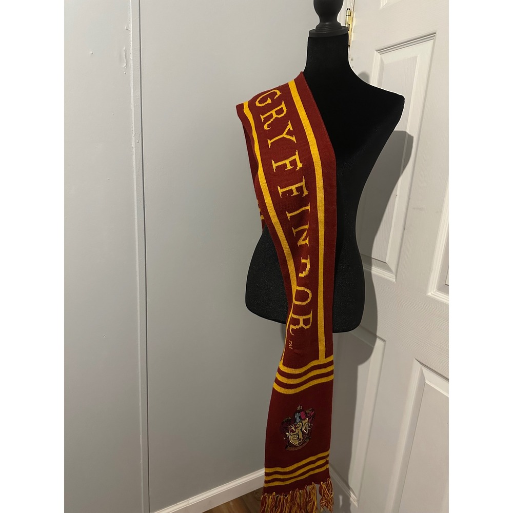 Harry Potter Gryffindor House Knit Scarf Burgundy Gold Embroidered Crest Fringed